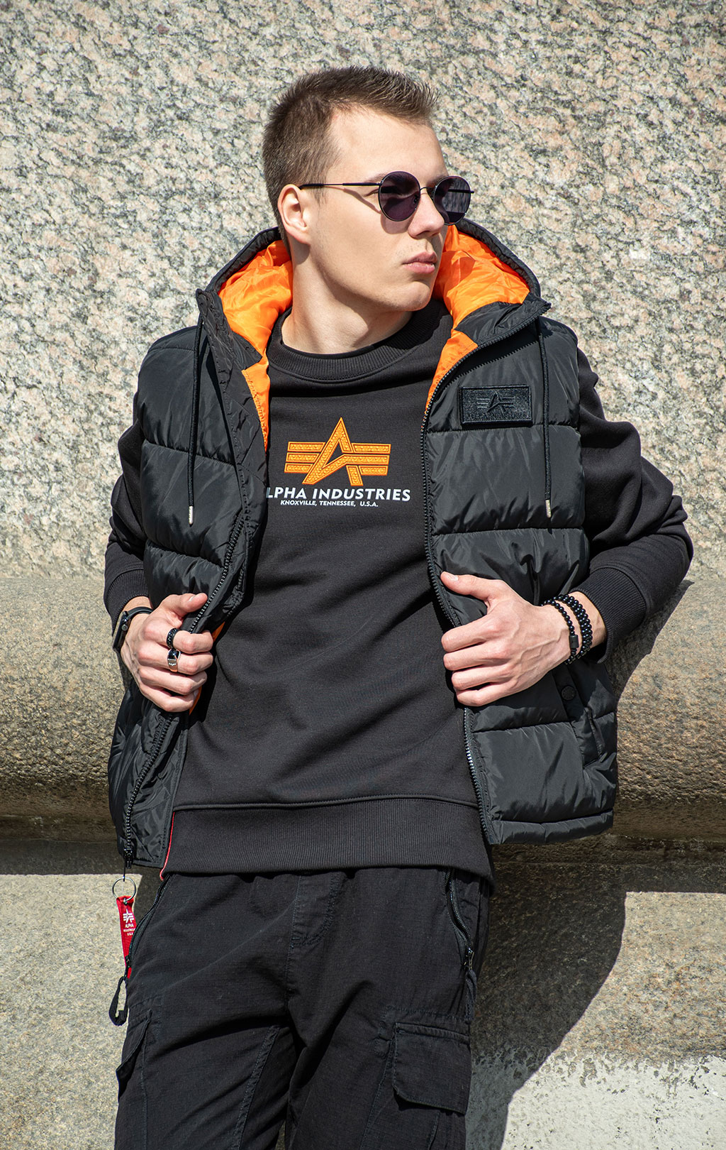 Жилет ALPHA INDUSTRIES HOODED PUFFER VEST FD black 