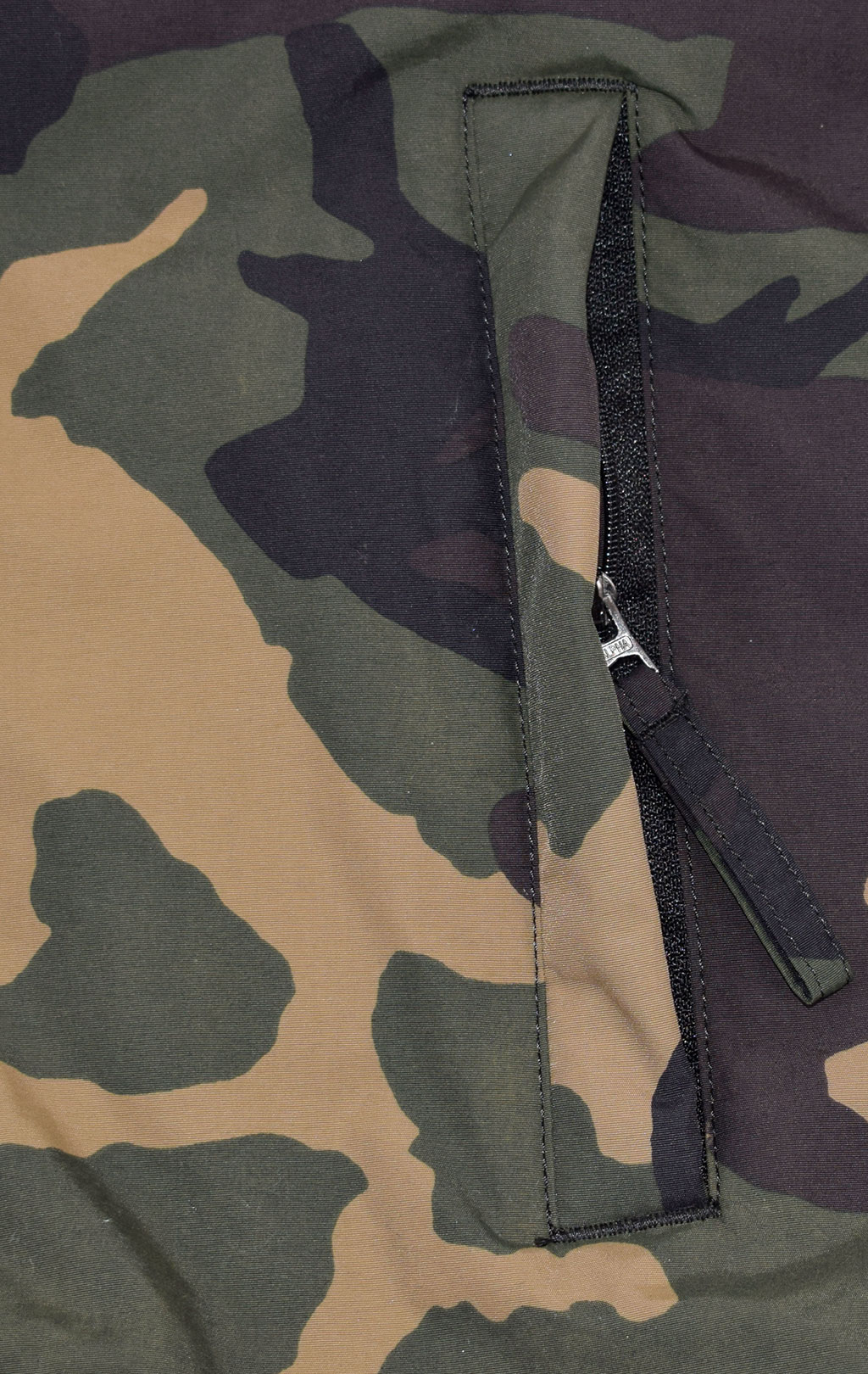 Куртка ALPHA INDUSTRIES AVALANCE PRIMALOFT dark camo woodland 