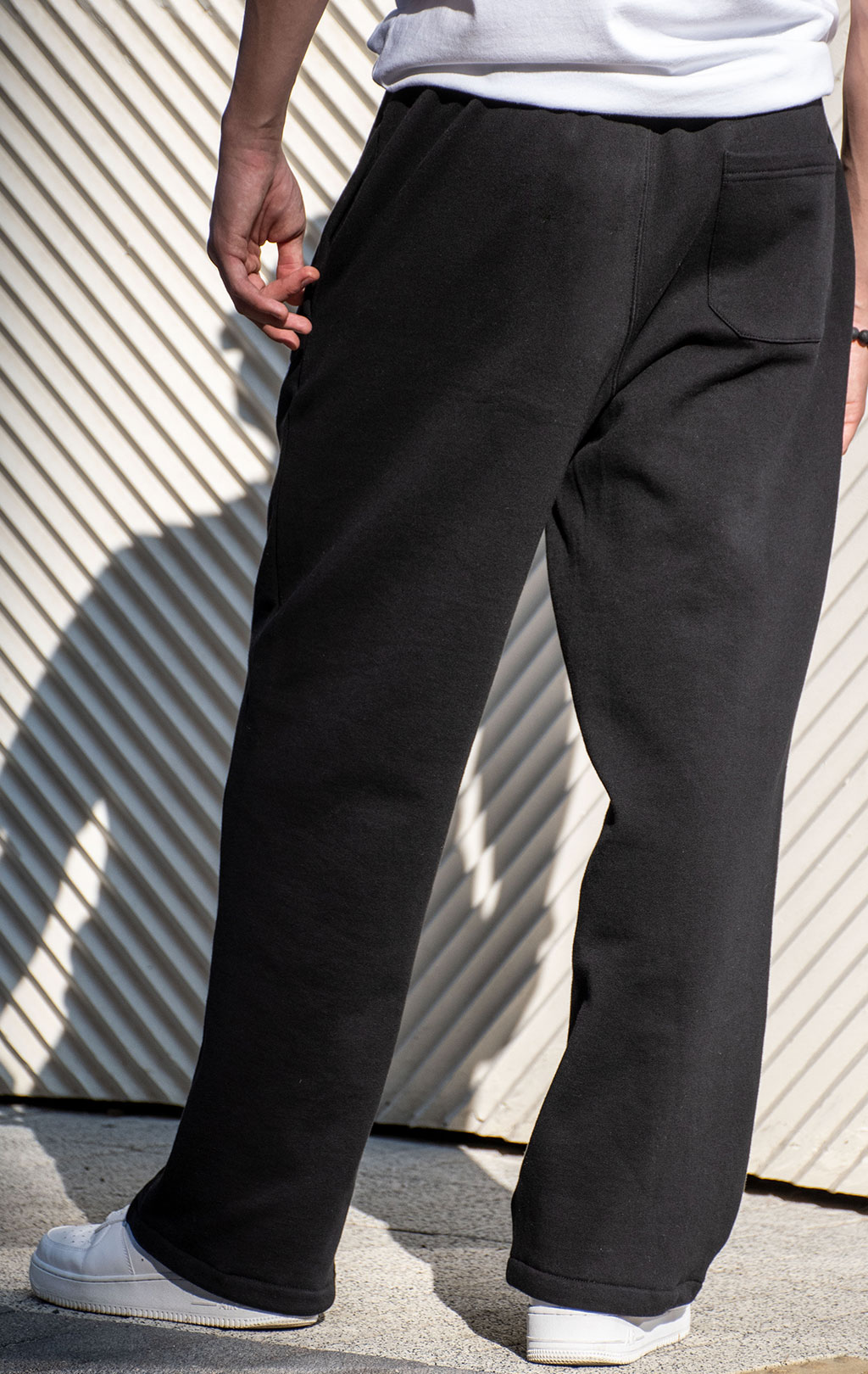 Брюки спортивные джоггеры ALPHA INDUSTRIES ESSENTIAL SWEATPANTS FW 24/25 black 