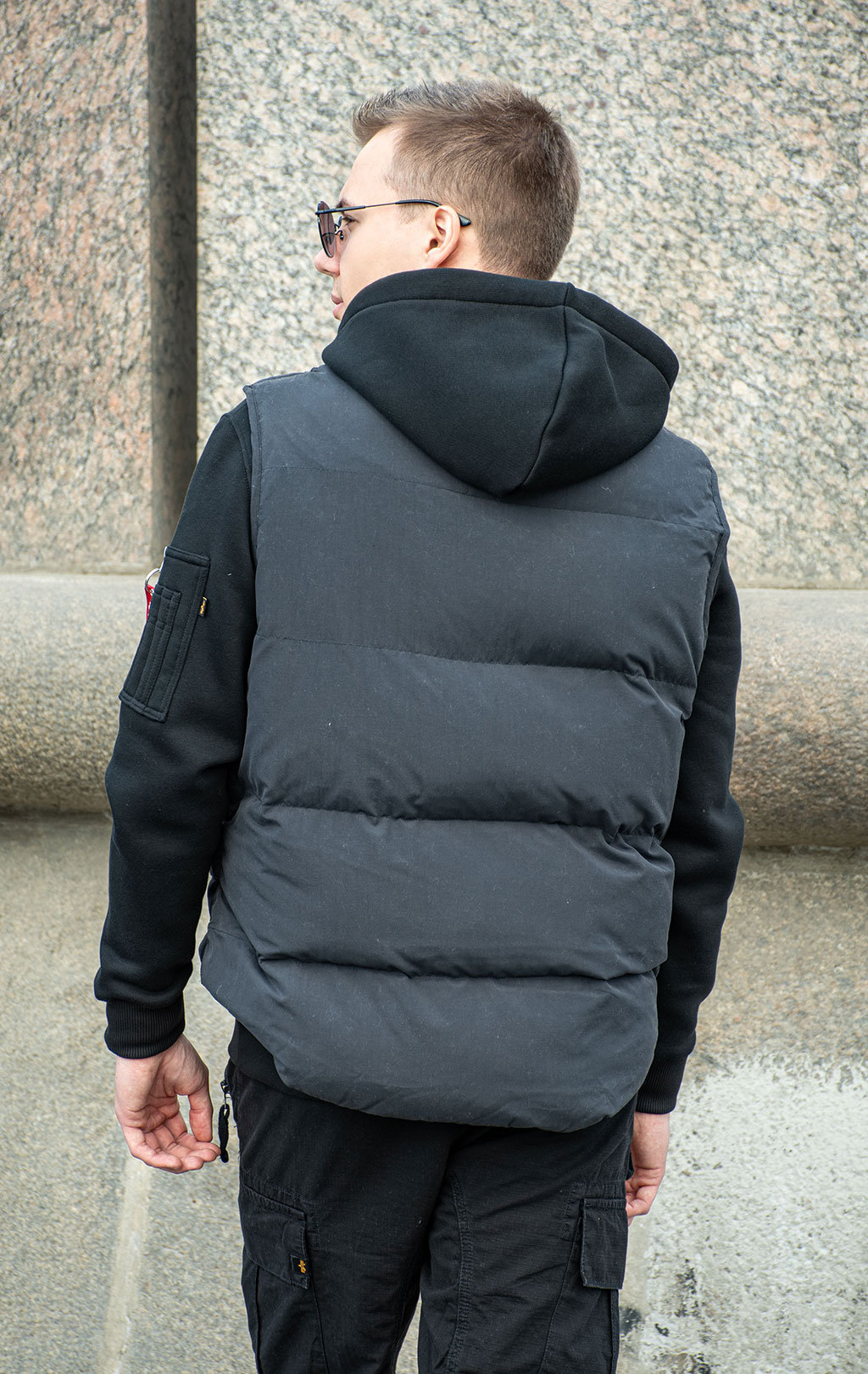 Жилет ALPHA INDUSTRIES PROTECTOR PUFFER VEST black 