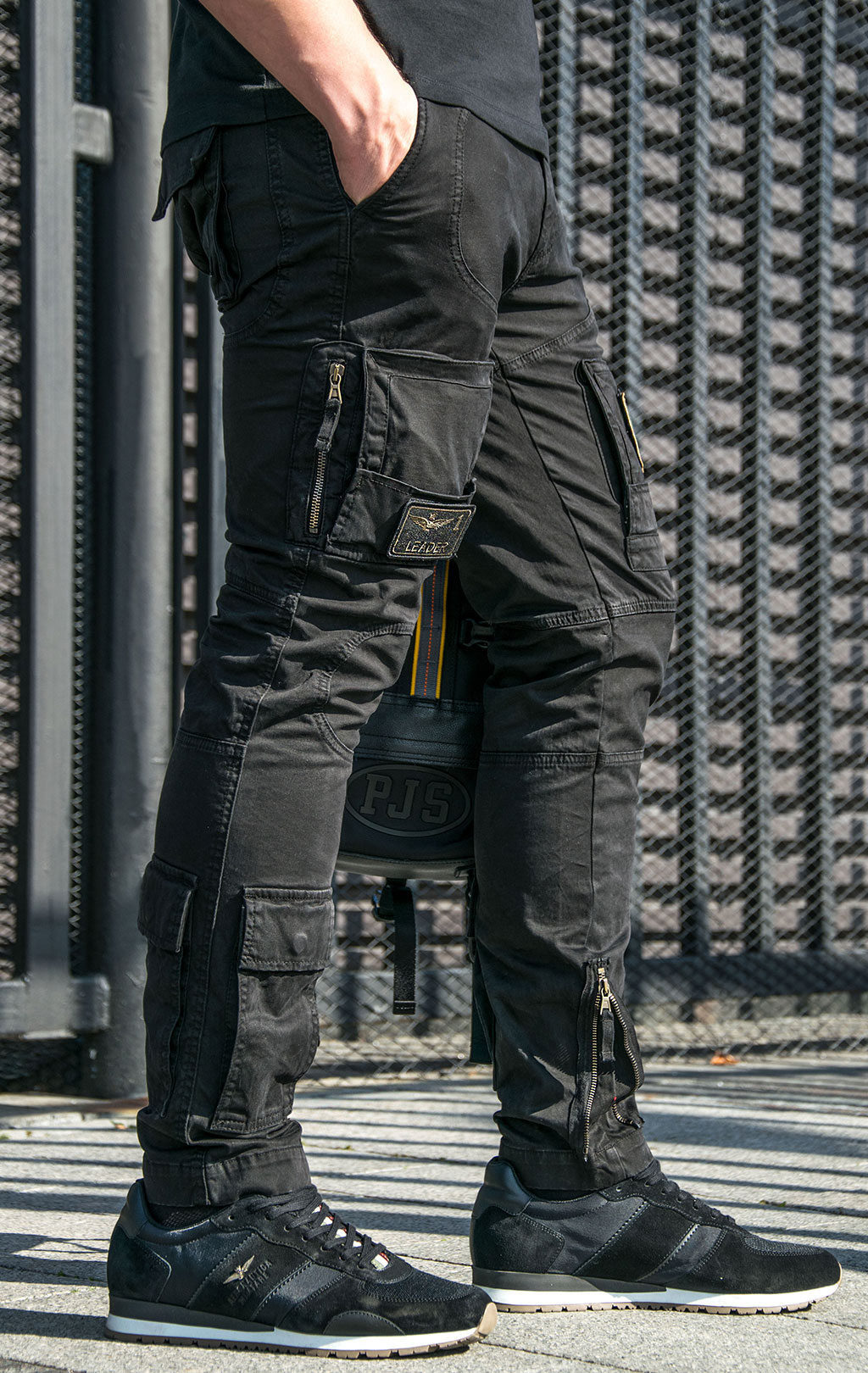Брюки-карго AERONAUTICA MILITARE ANTI-G плотные FW 23/24/AL jet black (PA 1557) 