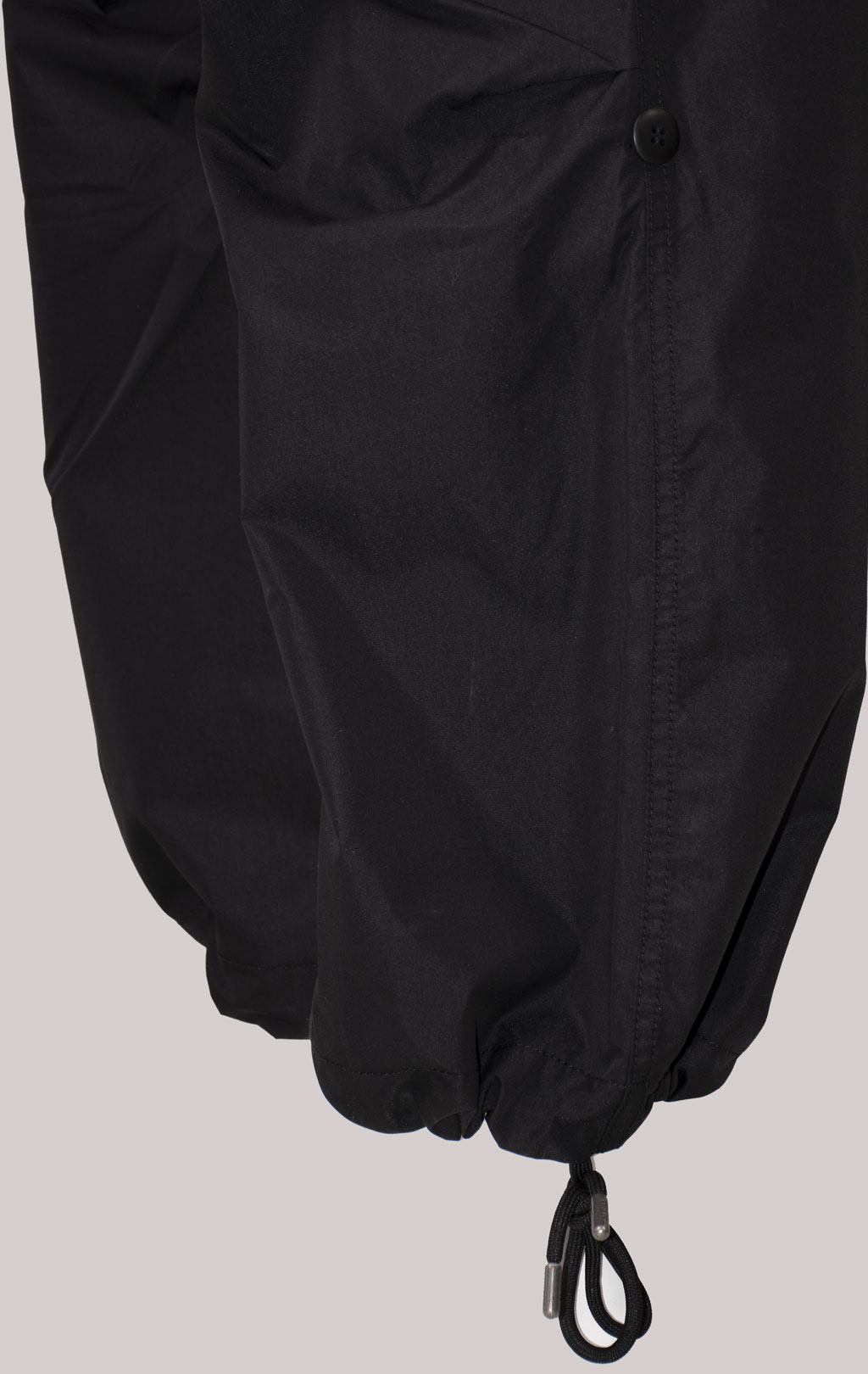 Брюки-карго парашюты ALPHA INDUSTRIES PARACHUTE PANTS SS 24 m black 