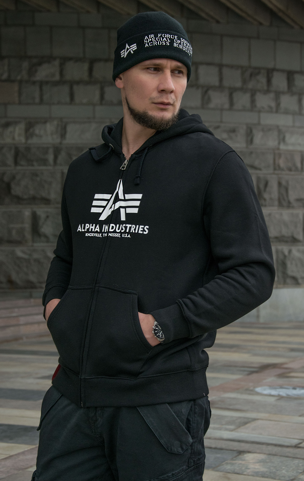 Толстовка ALPHA INDUSTRIES BASIC ZIP HOODY black 