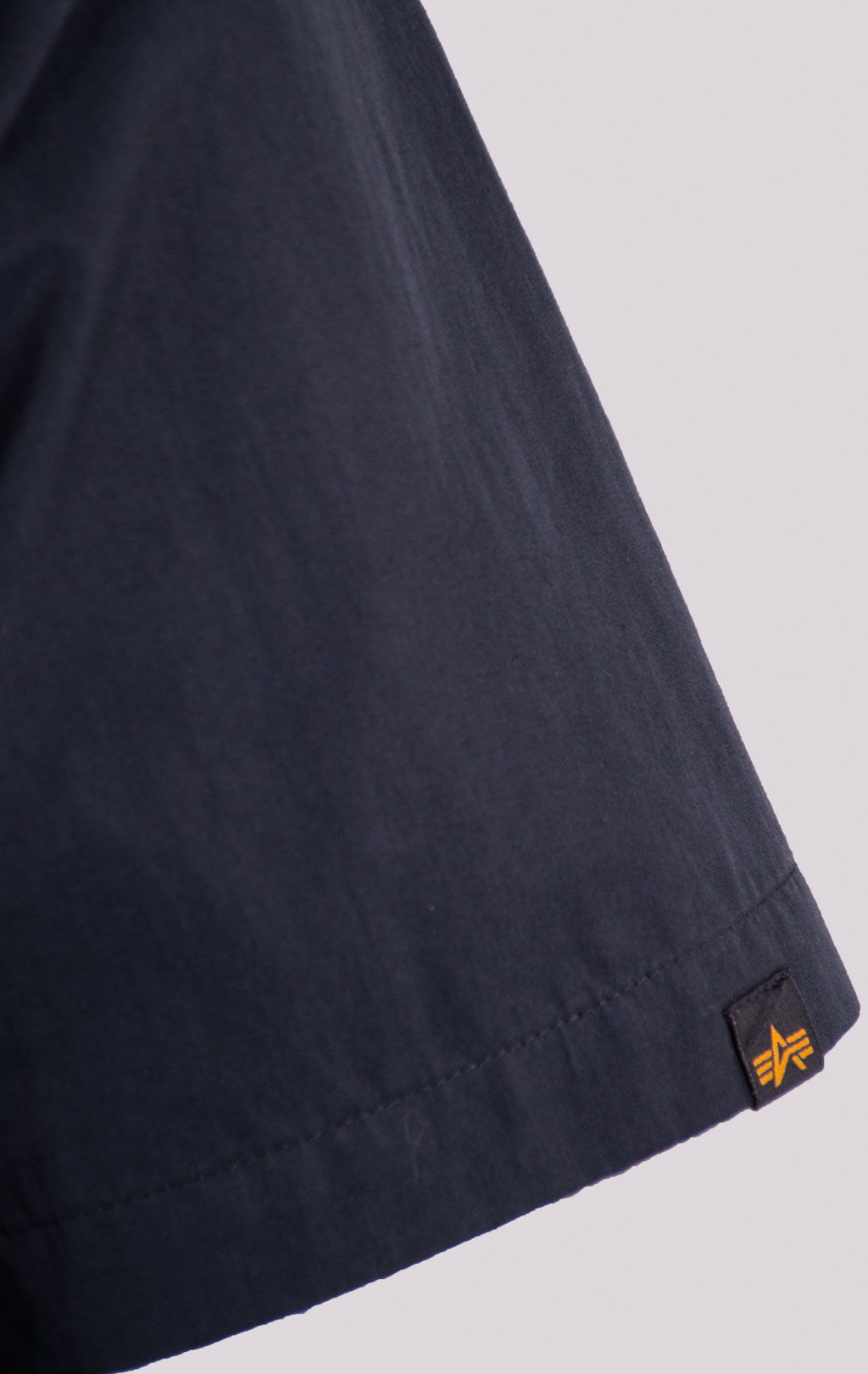 Ветровка-рубашка ALPHA INDUSTRIES SHORT SLEEVE MULTI POCKET ZIPPERED SHIRT JACKET SS 24 m black 