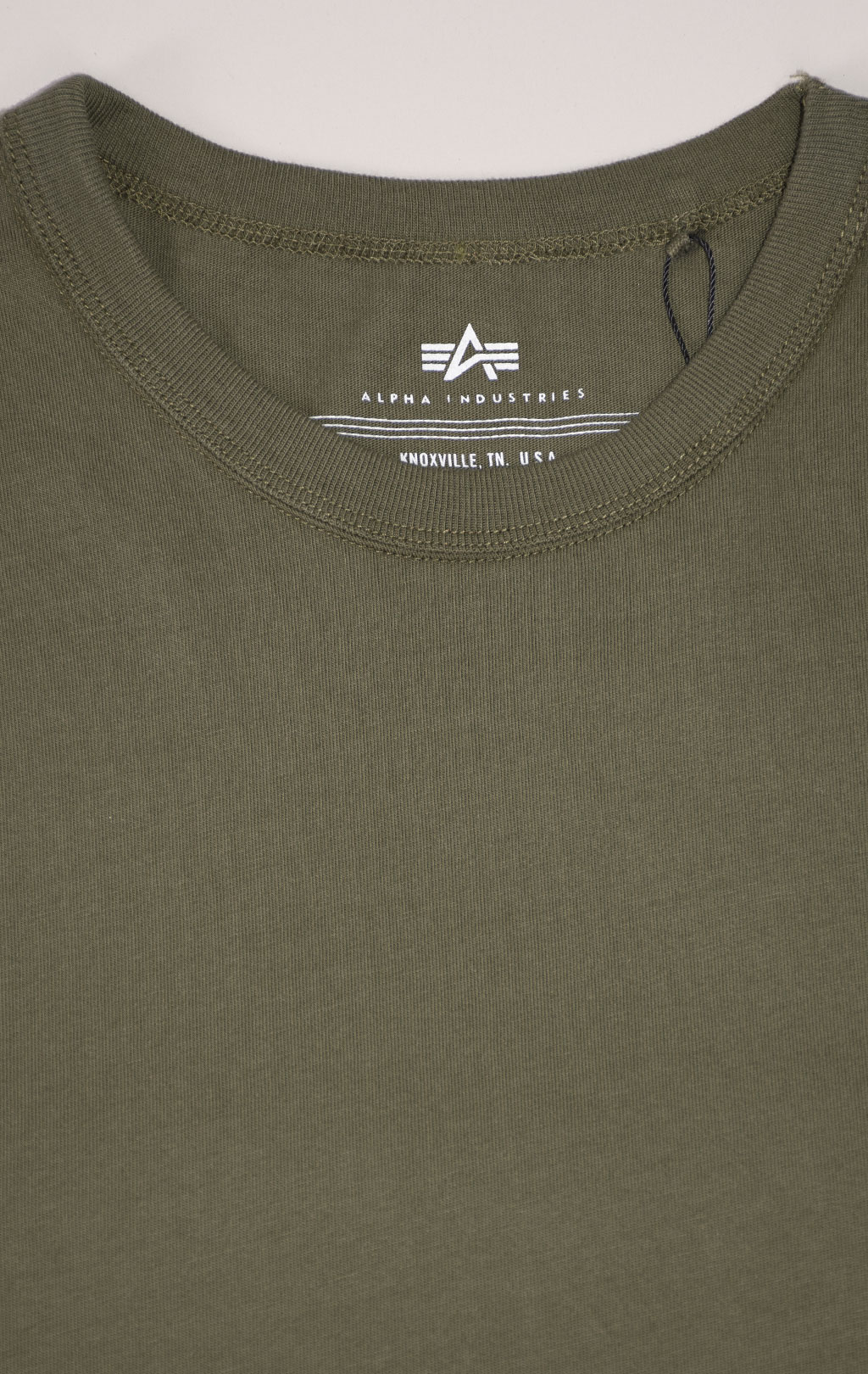 Футболка ALPHA INDUSTRIES ALPHA DOG TAG TEE плотная FW 24/25 olive 