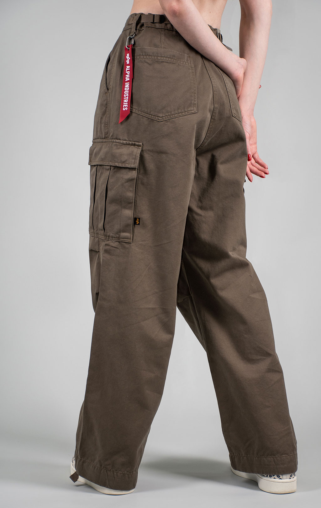 Женские брюки-карго парашюты ALPHA INDUSTRIES M-65 PANT плотные FW 24/25 coyote brown 