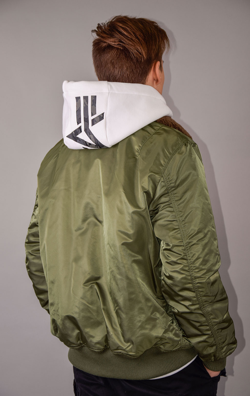 Куртка летная ALPHA INDUSTRIES CLASSIC B-15 FW 22/23 m sage 