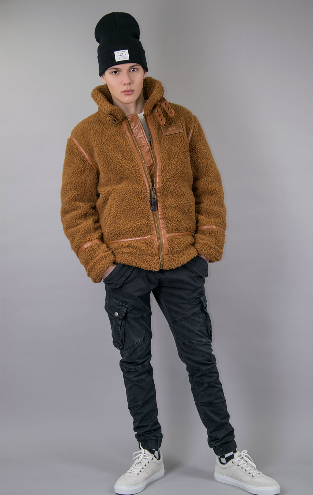 Куртка-пилот ALPHA INDUSTRIES B3 TEDDY camel 