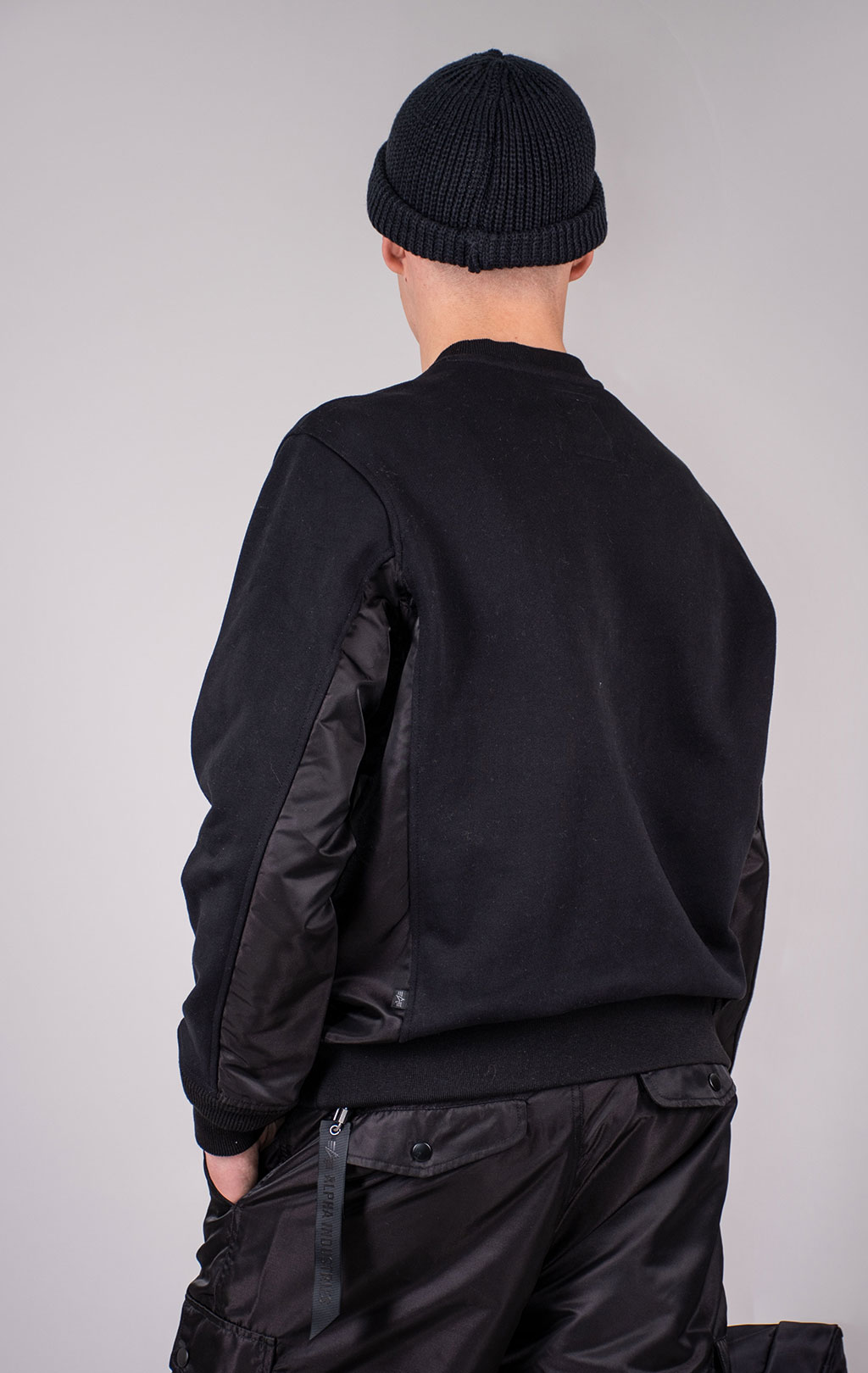 Свитшот ALPHA INDUSTRIES MIXED MEDIA CREWNECK FW 24/25 black 