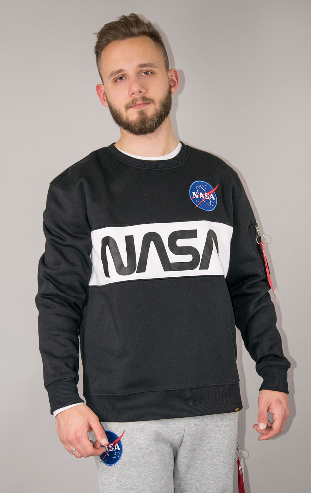 Свитшот ALPHA INDUSTRIES NASA Inlay black 