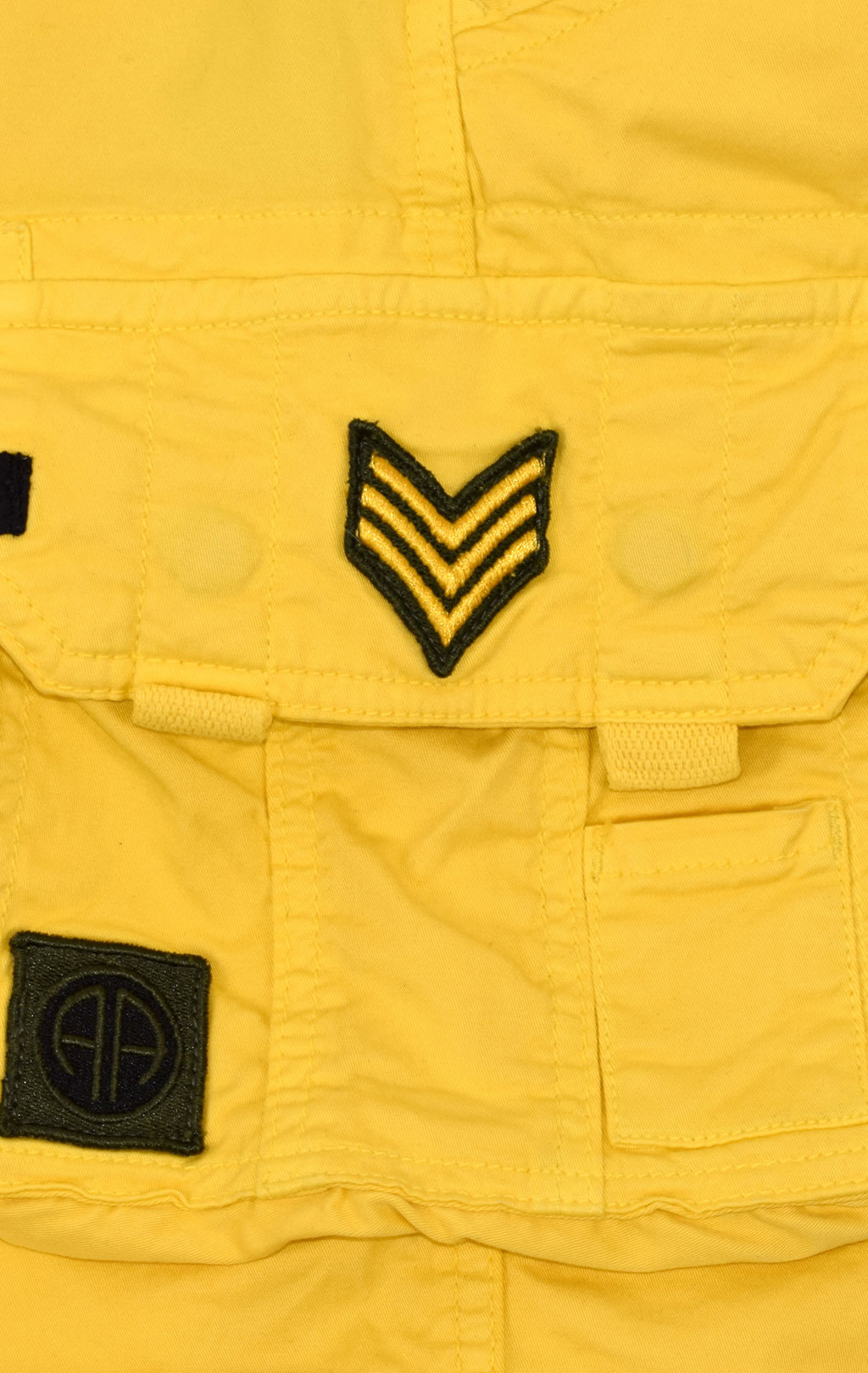 Шорты ALPHA INDUSTRIES CREW SHORT PATCH empire yellow 