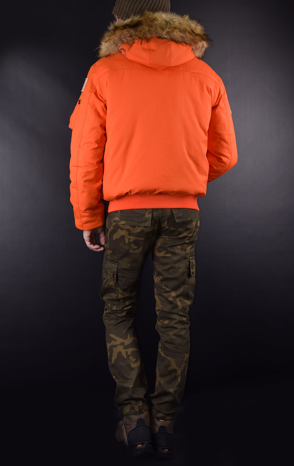 Аляска короткая ALPHA INDUSTRIES POLAR SV flame orange 