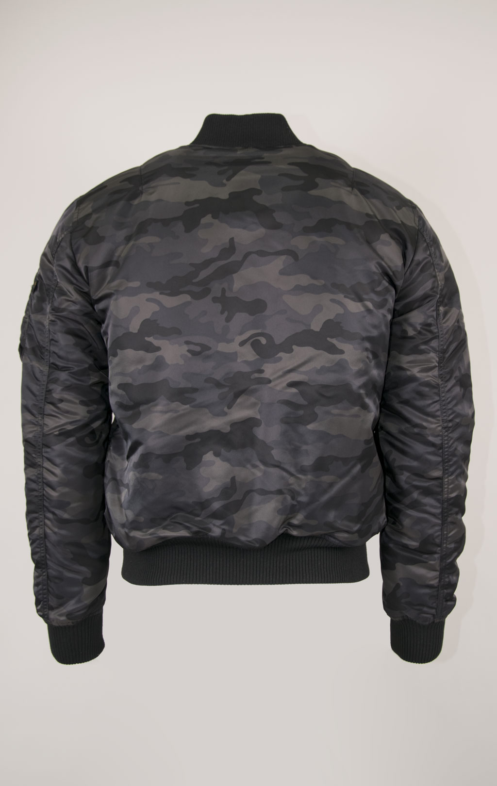 Бомбер ALPHA INDUSTRIES VF 59 MA-1 black camo 