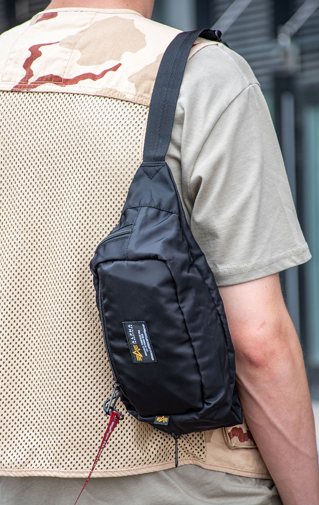 Сумка поясная ALPHA INDUSTRIES CREW WAIST BAG SS 26 black 