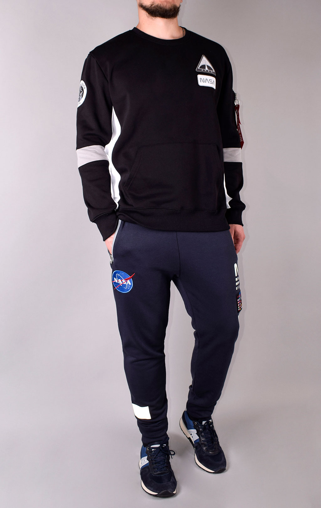 Свитшот ALPHA INDUSTRIES NASA SPACE CAMP SWEATER black 