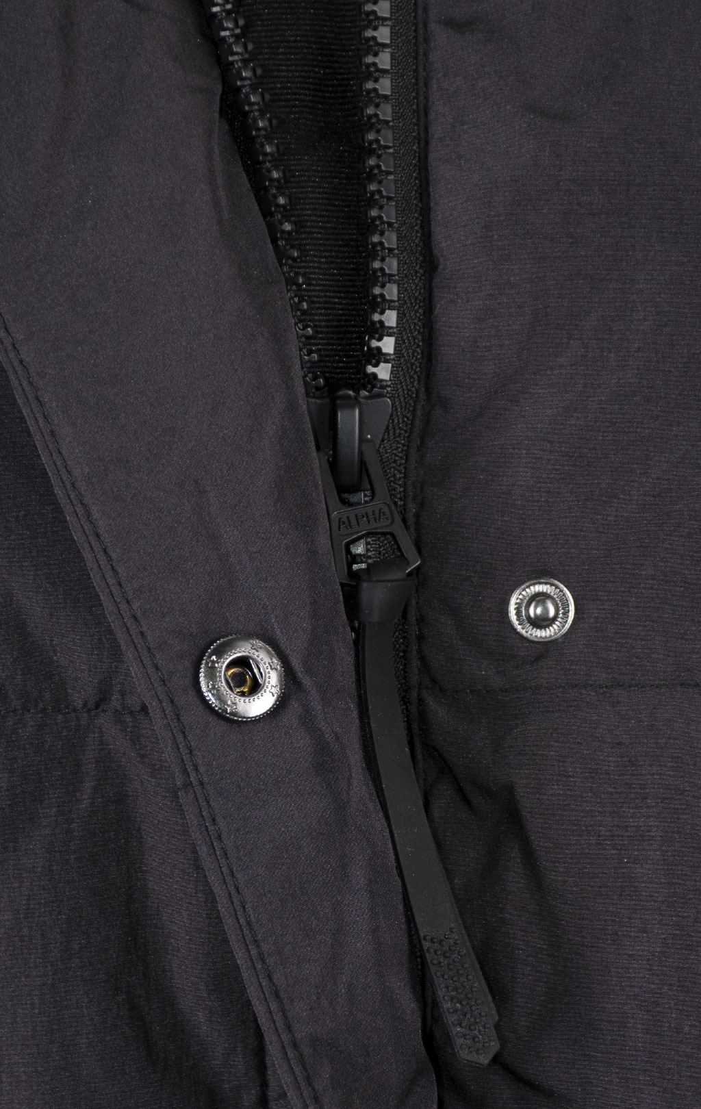 Женская куртка ALPHA INDUSTRIES SIERRA CONVERTIBLE JACKET FW 24/25 black 