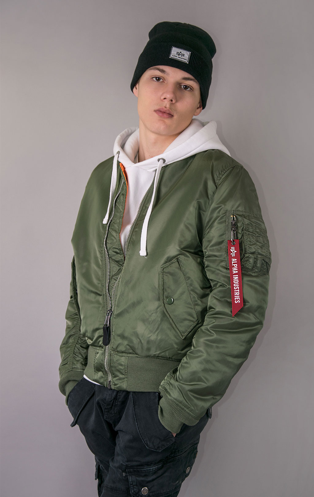 Бомбер ALPHA INDUSTRIES SLIM FIT/EUROPEAN FIT MA-1 FW 22/23 m sage green 