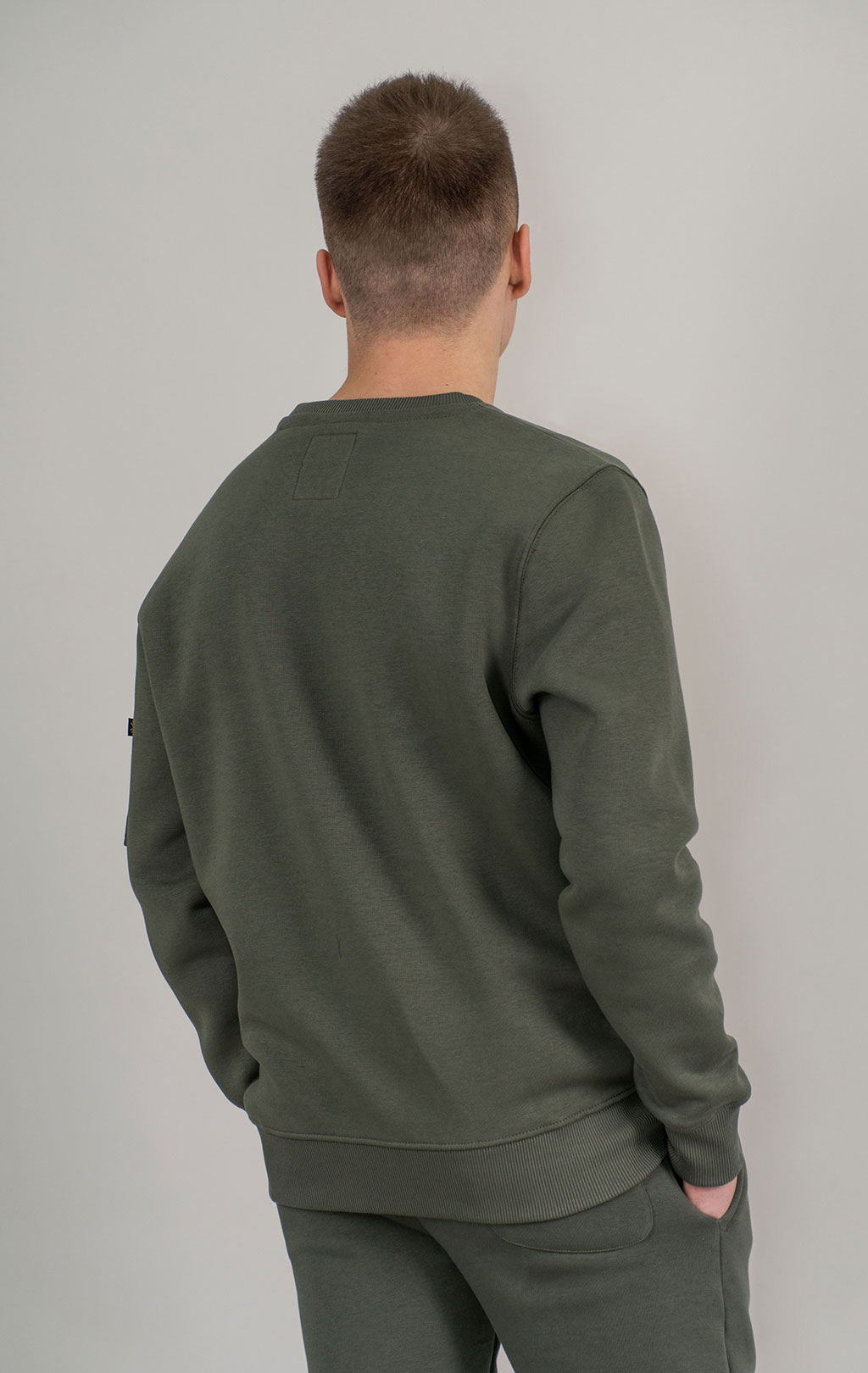 Свитшот ALPHA INDUSTRIES EMB SWEATER dark olive 