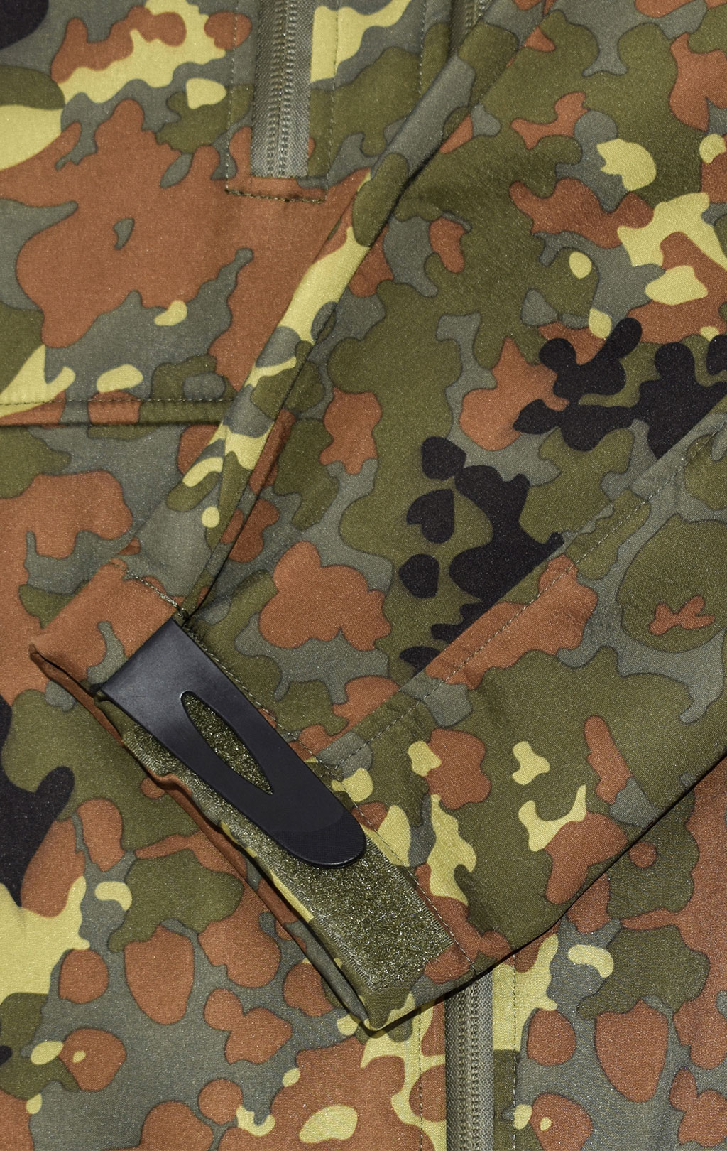 Куртка Mil-Tec Soft Shell с капюшоном flecktarn 