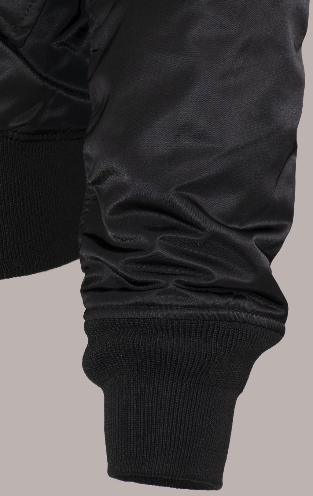 Бомбер ALPHA INDUSTRIES SLIM FIT/EUROPEAN FIT MA-1 FW 21/22 m black 