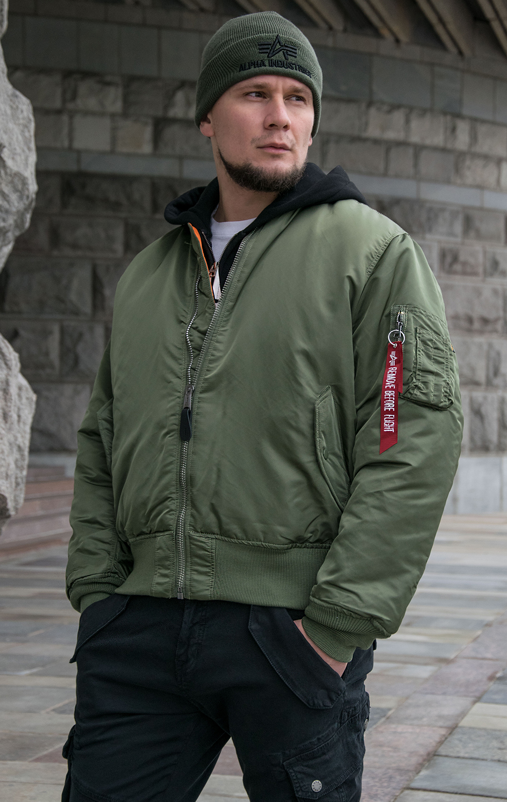 Бомбер ALPHA INDUSTRIES MA-1 sage green 