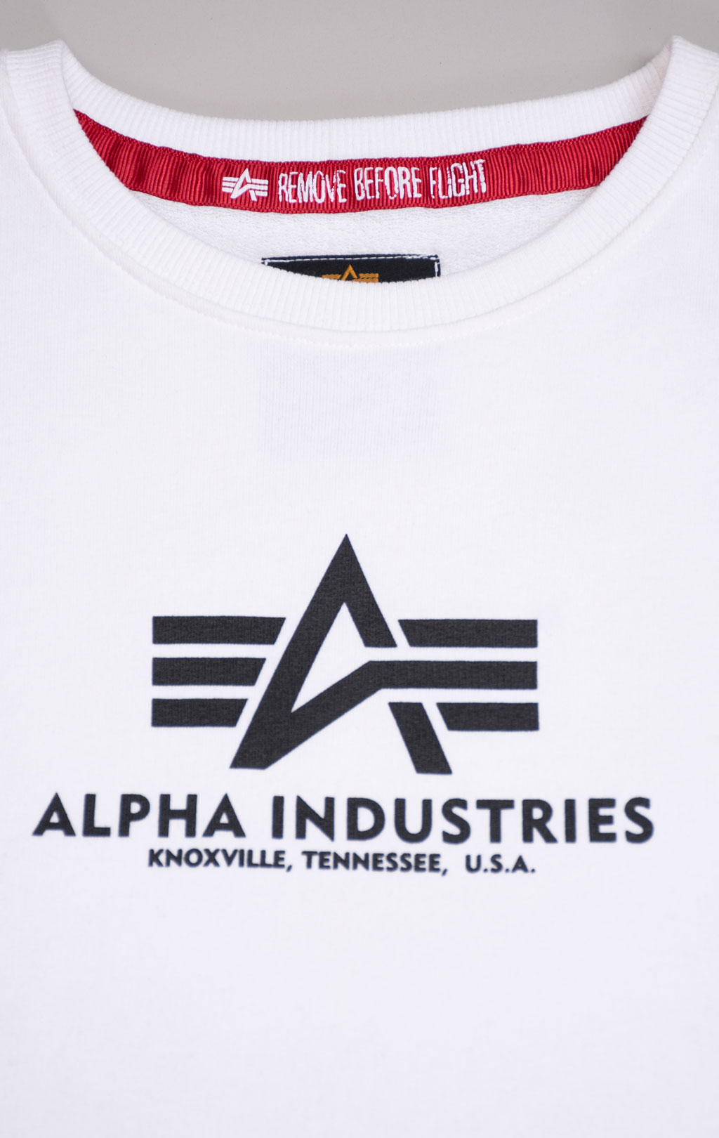 Женская футболка-кроп ALPHA INDUSTRIES BASIC BOXY T white 