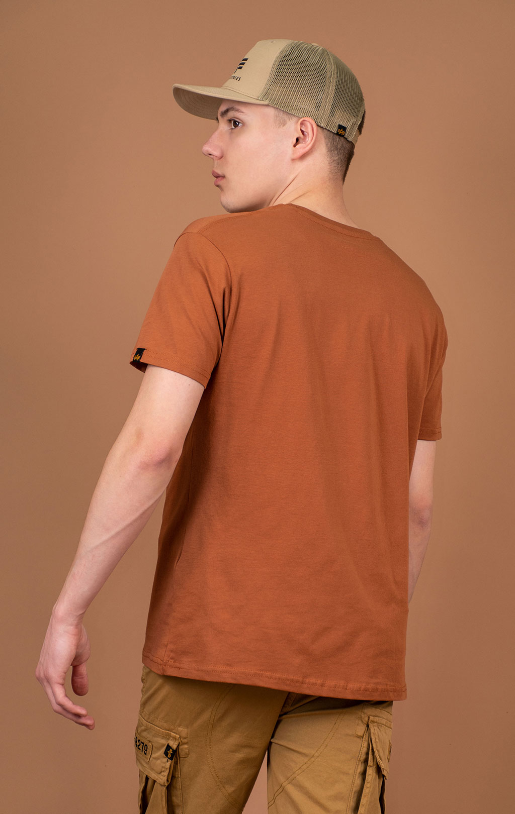 Футболка ALPHA INDUSTRIES BASIC T hazel brown 