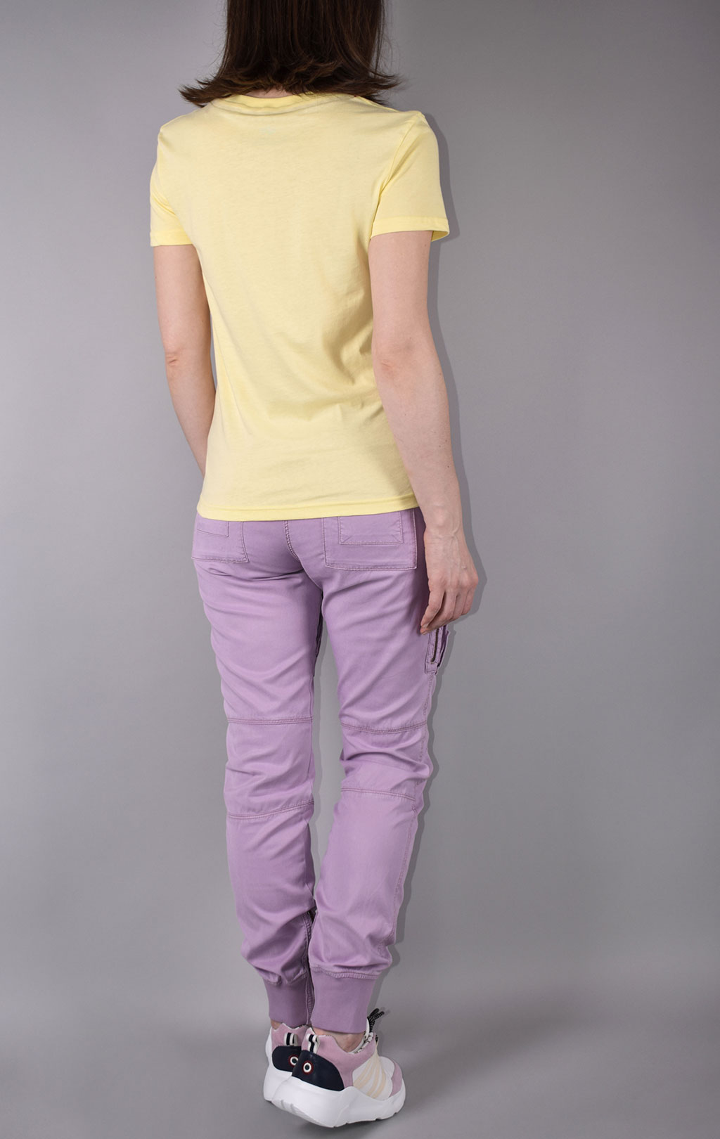 Женская футболка ALPHA INDUSTRIES NEW BASIC T pastel yellow 