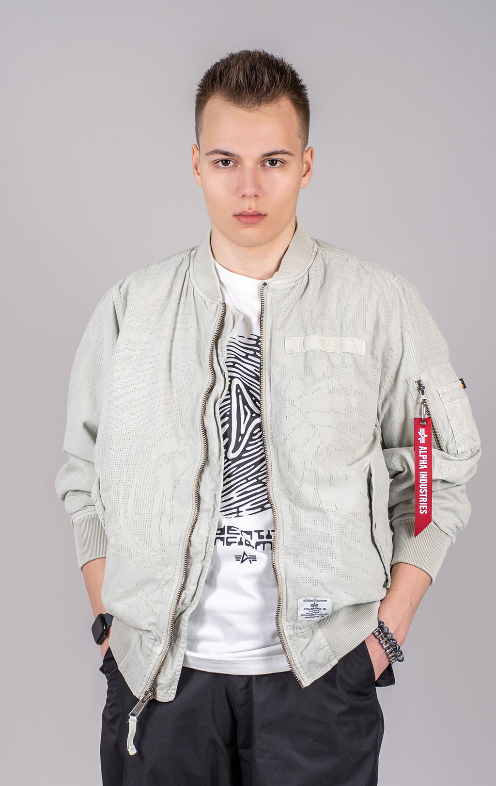 Ветровка ALPHA INDUSTRIES DOTTED CAMO FLIGHT JACKET L-2B SS 25 m light gray 