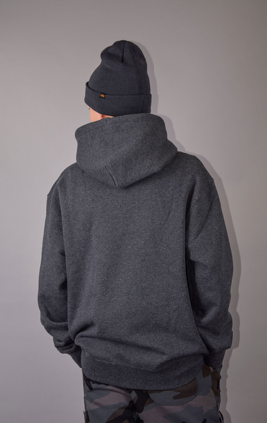 Толстовка ALPHA INDUSTRIES ESSENTIAL SPEC PRINT HOODIE FW 22/23 dark charcoal heather 