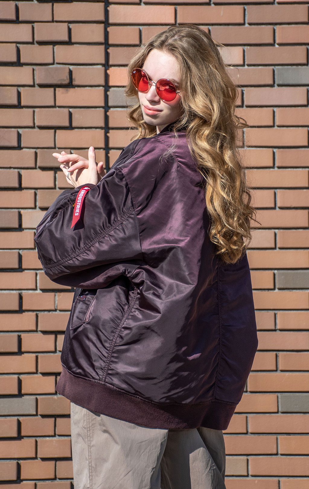 Женская куртка-бомбер ALPHA INDUSTRIES OVERSIZED FLIGHT JACKET MA-1 FW 23/24 m berry 