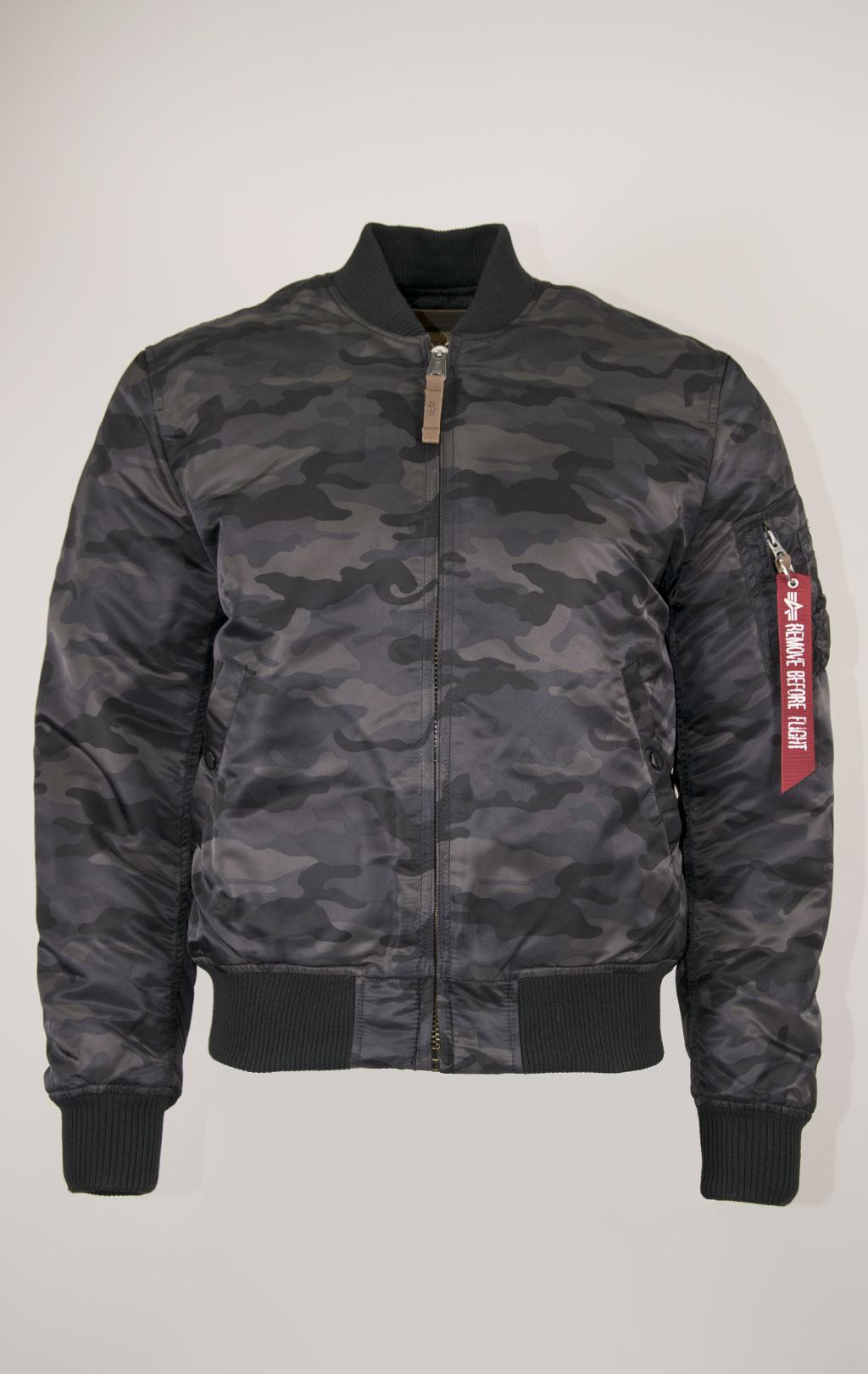 Бомбер ALPHA INDUSTRIES VF 59 MA-1 black camo 