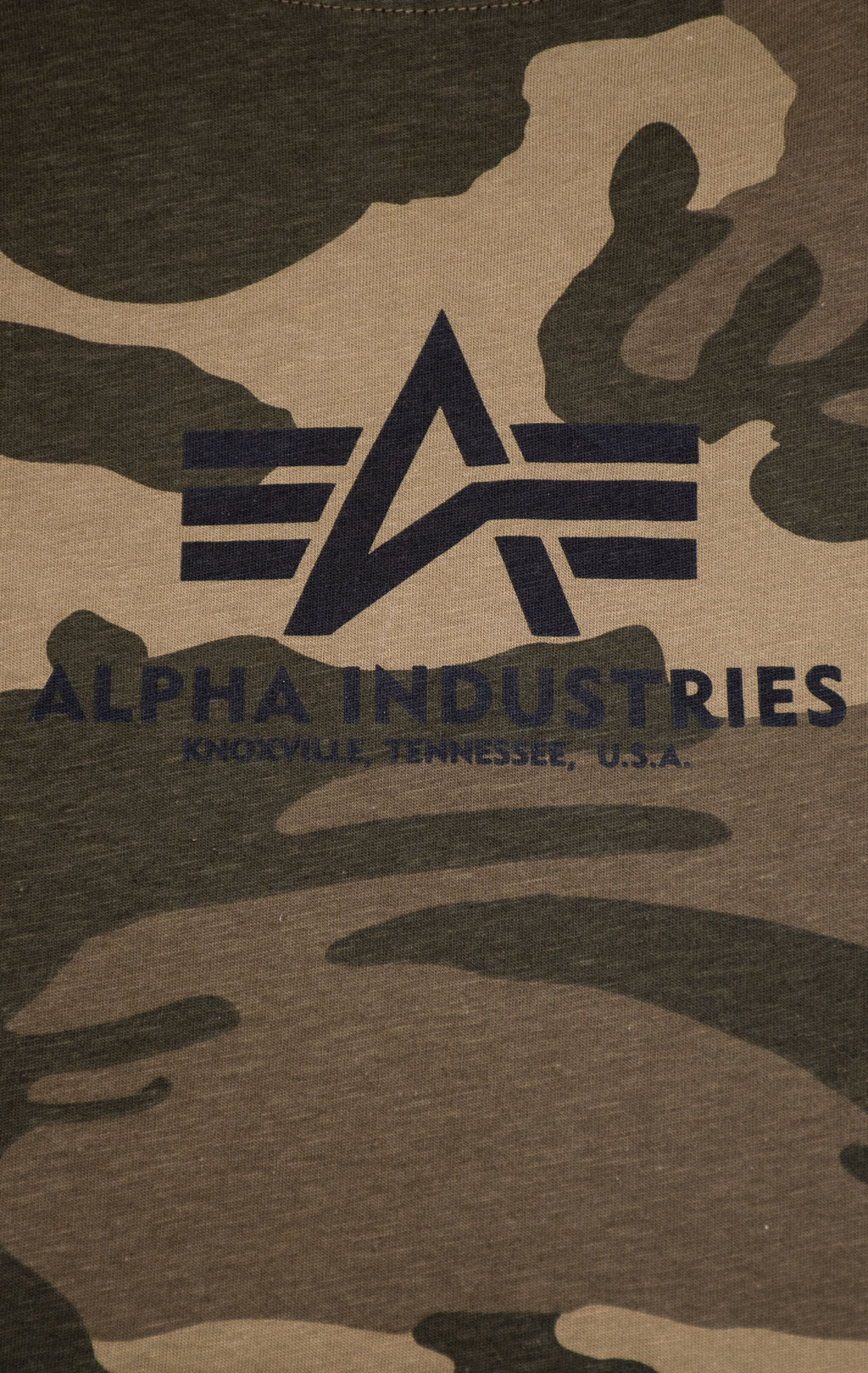 Женская футболка ALPHA INDUSTRIES NEW CAMO BASIC T olive camo 