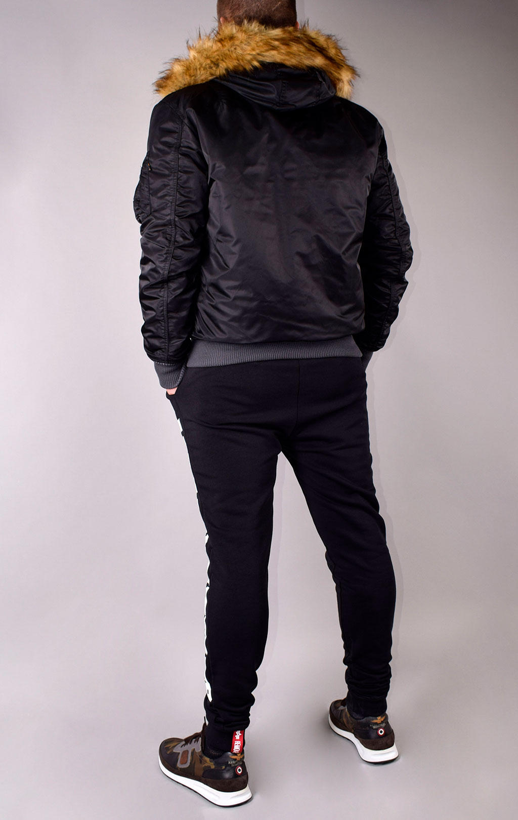 Куртка ALPHA INDUSTRIES HOODED CW MA-1 black 