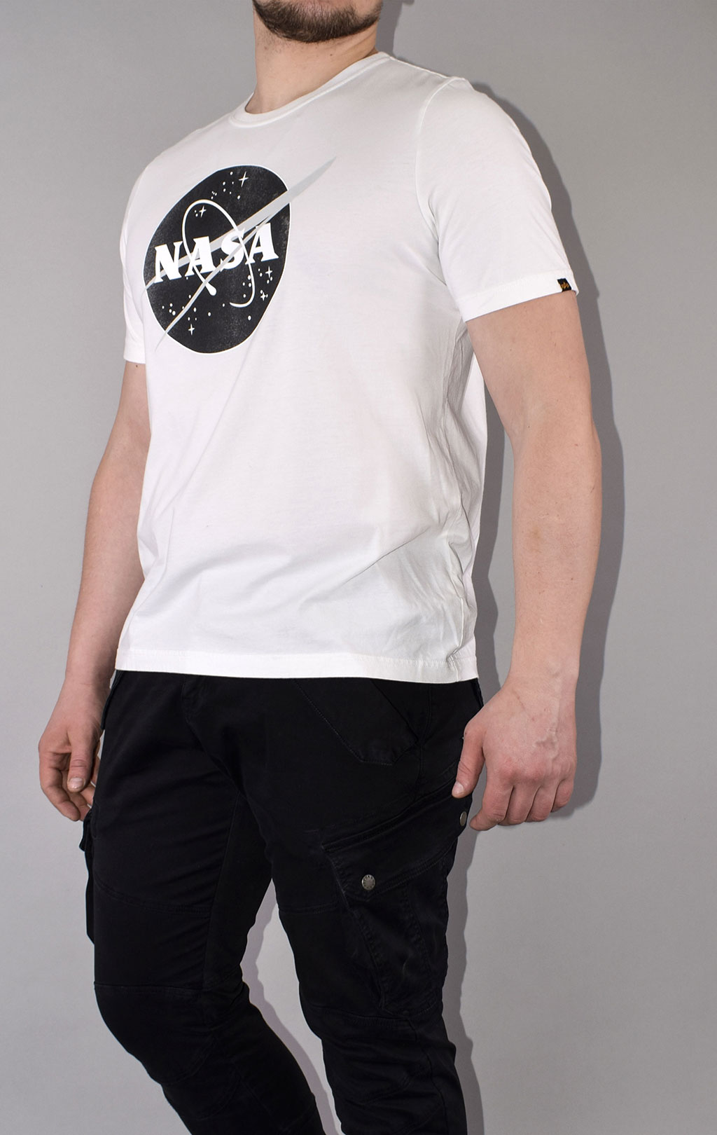 Футболка ALPHA INDUSTRIES NASA LOGO white 