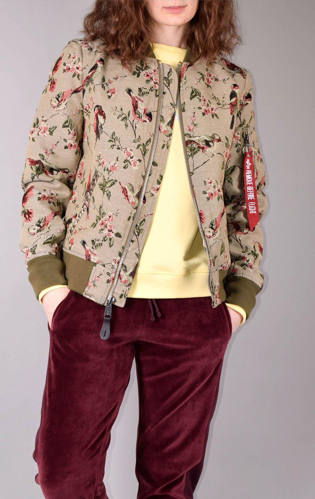 Женская ветровка-бомбер ALPHA INDUSTRIES JACQUARD L-2B floral jacquard 