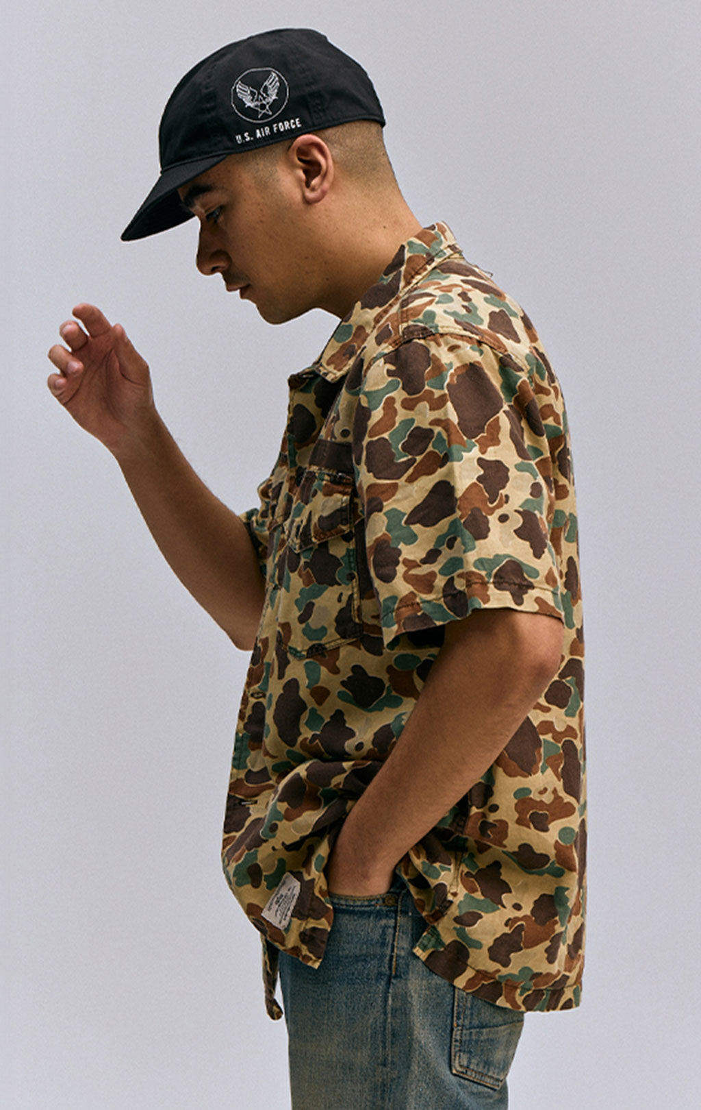 Ветровка-рубашка ALPHA INDUSTRIES SHORT SLEEVE WASHED FATIGUE SHIRT JACKET SS 24 m green frogskin camo 