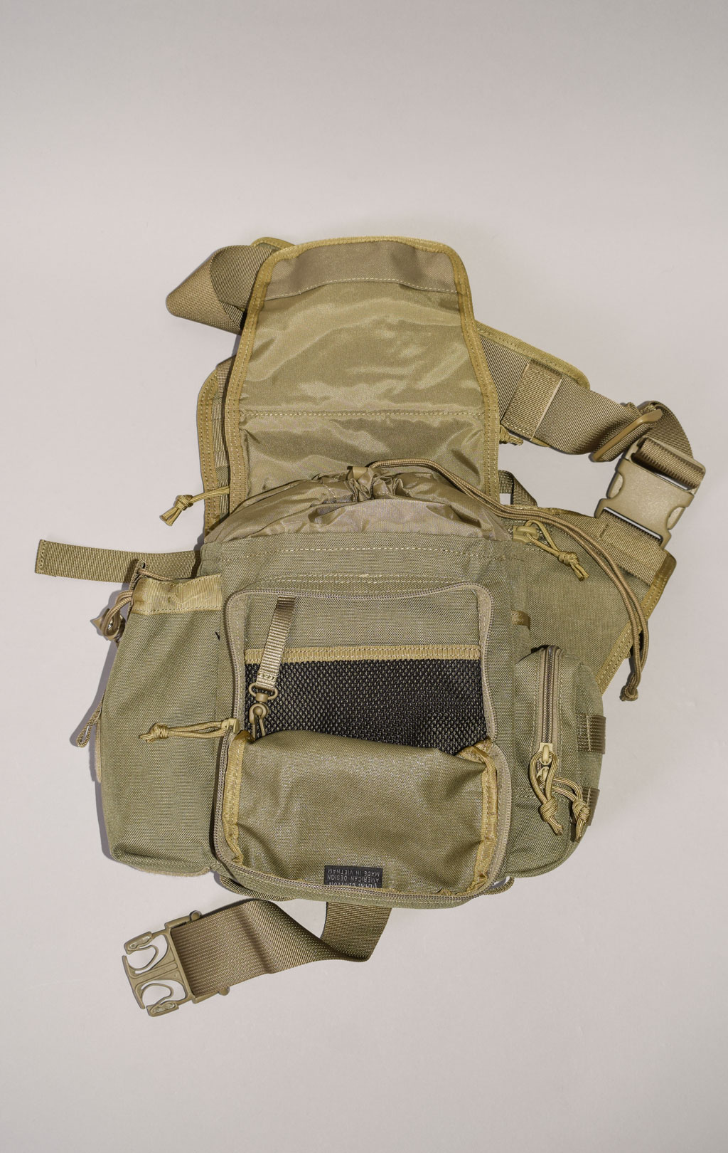 Сумка через плечо тактическая Maxpedition JUMBO VERSIPACK 26x10x22 khaki 