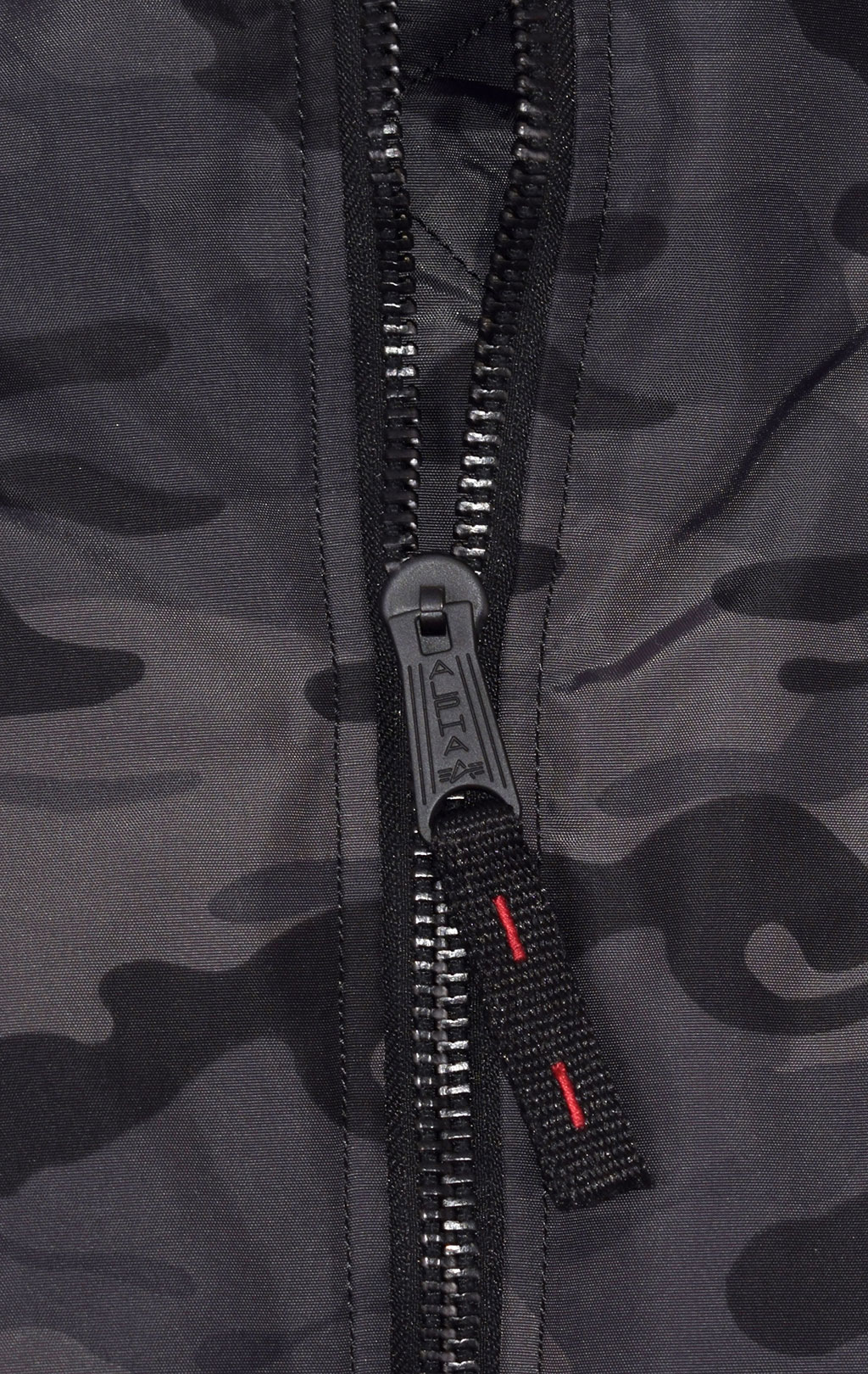 Куртка-пилот ALPHA INDUSTRIES INJECTOR-III black camo 