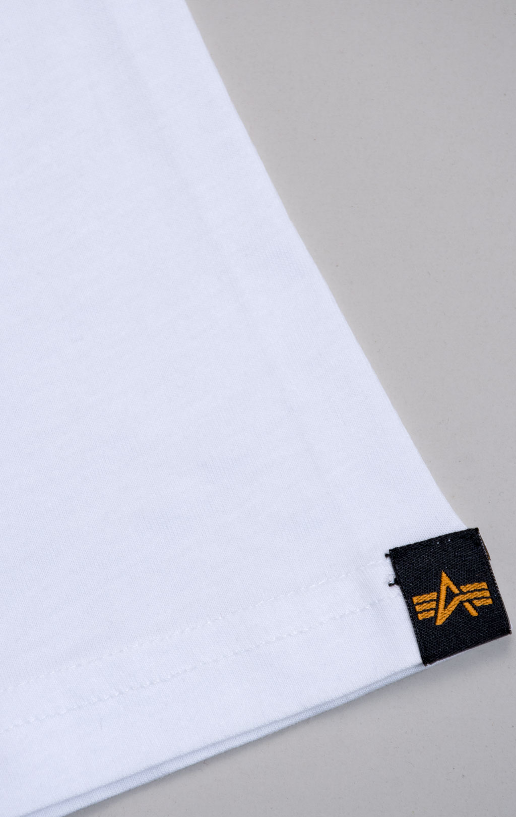 Футболка ALPHA INDUSTRIES BASIC T white/neon yellow 