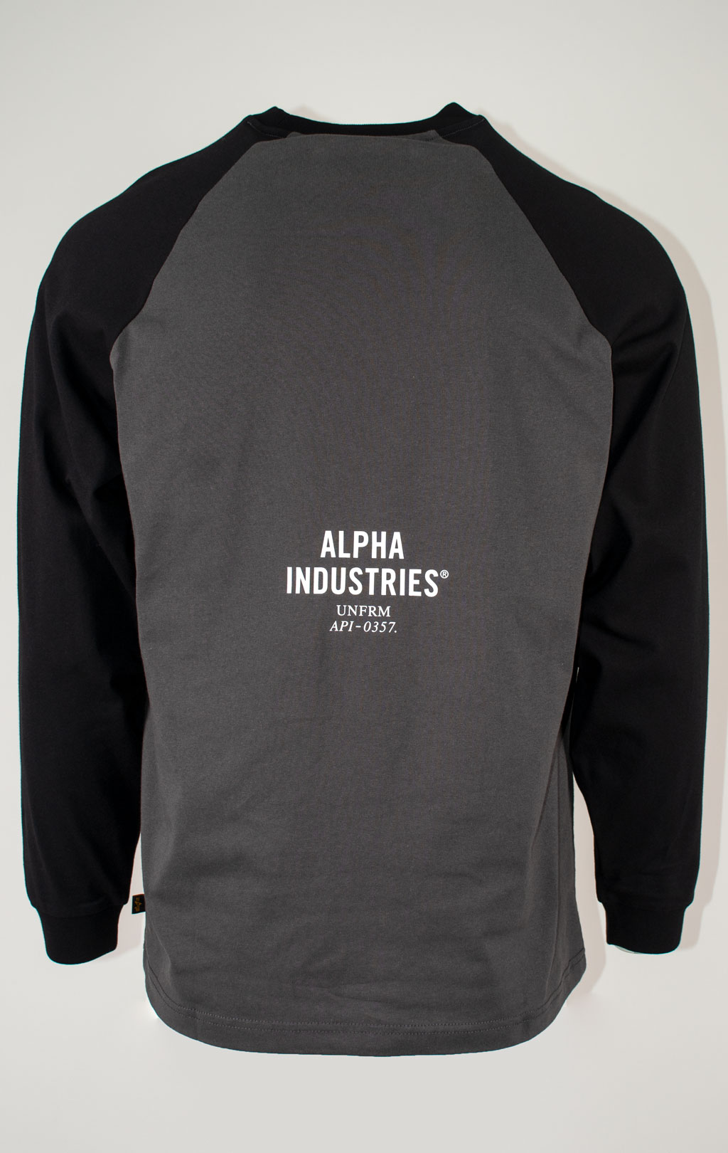 Лонгслив ALPHA INDUSTRIES UNFRM LS RAGLAN T-SHIRT FW 25/26 black M001145 