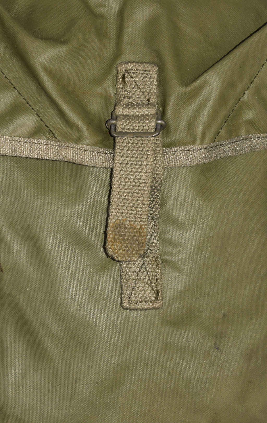 Ранец армейский с боковыми карманами olive б/у Франция