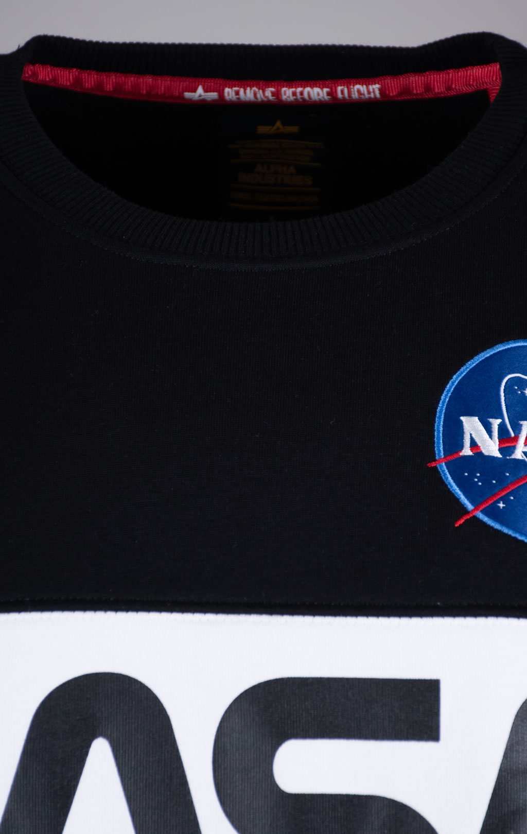 Свитшот ALPHA INDUSTRIES NASA Inlay black 