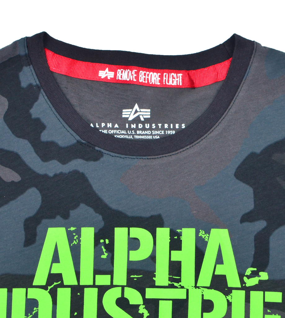 Футболка ALPHA INDUSTRIES BLURRED black camo 