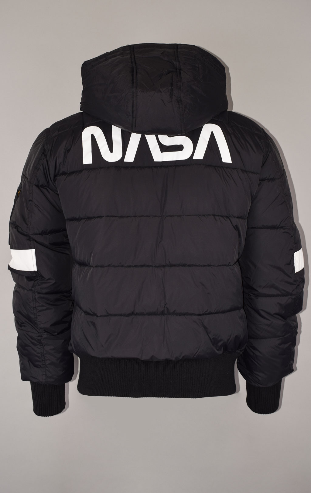 Куртка ALPHA INDUSTRIES HOODED PUFFER FD NASA black 