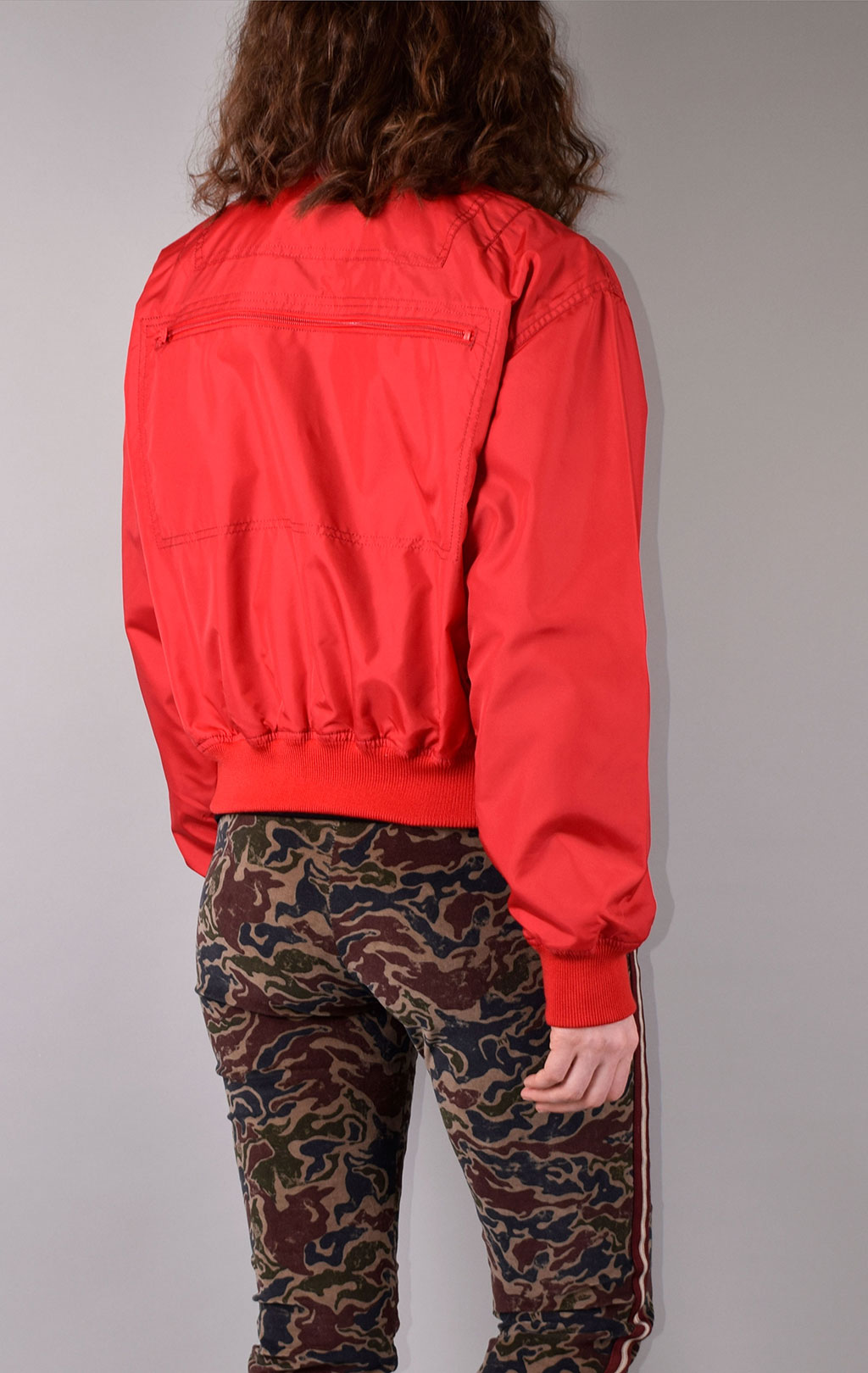 Женская ветровка ALPHA INDUSTRIES RECON UTILITY original fit spicy red 