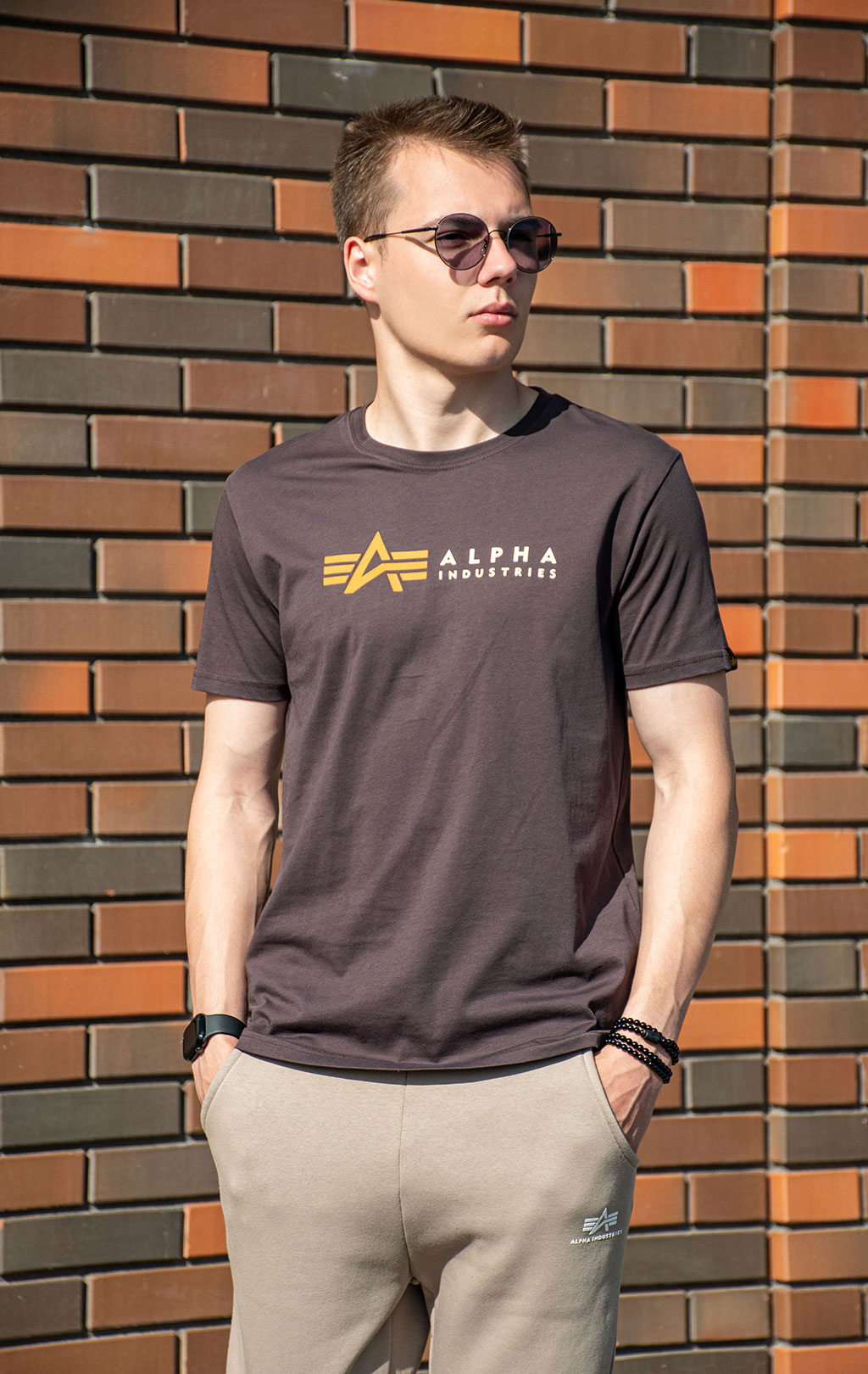 Футболка ALPHA INDUSTRIES ALPHA LABEL T hunter brown 