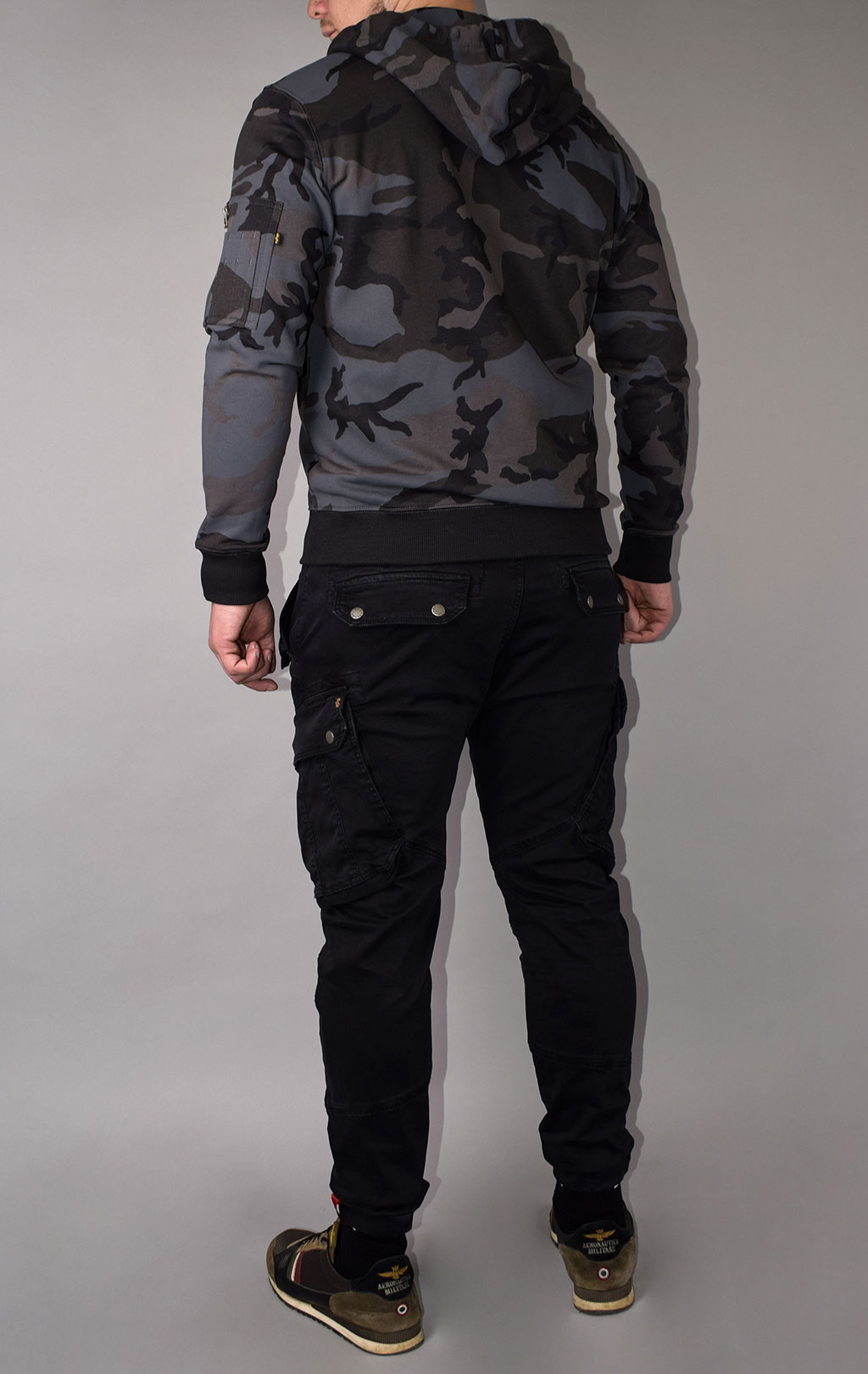 Толстовка ALPHA INDUSTRIES X-FIT ZIP HOODY black camo 