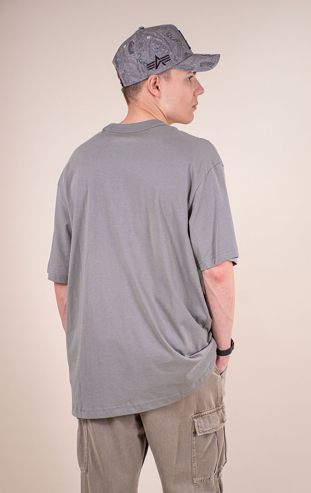 Футболка ALPHA INDUSTRIES RELAXED TEE SS 26 mid gray 