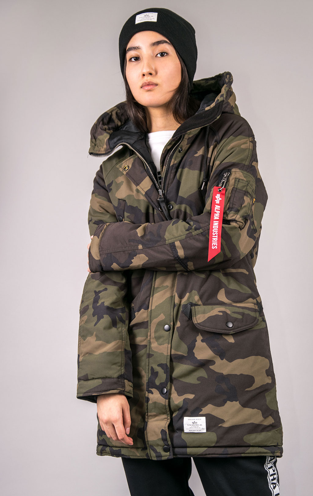 Женская аляска ALPHA INDUSTRIES ALTITUDE MOD PARKA N-3B FW 22/23 m dark woodland camo 